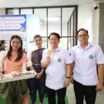 สสจ.ลพบุรี ยกระดับกระท้อน GI “ของดีเมืองลพบุรีสู่ไอศกรีมกระท้อนชาววัง” นำเสนอผู้บริหารระดับสูง สธ.มุ่งส่งเสริมเศรษฐกิจสุขภาพและกระตุ้นการท่องเที่ยว จ.ลพบุรี