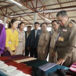 “ศิลปาชีพ” ปั้นชีวิตใหม่กลางอ่างเก็บน้ำ ราษฎรบ้านห้วยต้า อุตรดิตถ์มีรายได้เสริมหลักแสน