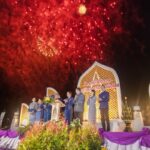 ยิ่งใหญ่ตระการตา “รมว.ซาบีดา” เปิดงานไหลเรือไฟโบราณสักการะบูชาพระธาตุพนมปล่อยกระทงสาย – เรือไฟโบราณ เชื่อมสัมพันธ์สองฝั่งโขงไทย – สปป.ลาว วธ. – บูรณาการร่วมจ.นครพนม