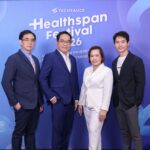 ถอดรหัสวิกฤต “เชื้อดื้อยา” บนเวที Healthspan Festival 2026“ดร.นพ.นิรุตติ์ ประดับญาติ“ เผยในอาเซียนแห่งเดียว มีผู้เสียชีวิตจากเชื้อดื้อยาเกือบ 40,000 คนต่อปี       ในยุคที่ทั่วโลกต่างมุ่งเป้าไปที่การมี “ช่วงเวลาของการมีสุขภาพดี” หรือ Healthspan มากกว่าเพียงการมีอายุขัยที่ยืนยาว “ไฟเซอร์” หนึ่งในบริษัทผู้วิจัยยาและชีวเวชภัณฑ์ระดับโลก ได้หยิบยกประเด็น“เชื้อดื้อยา” ปัญหาวิกฤตที่อาจกลายเป็นอุปสรรคสำคัญต่ออนาคตสุขภาพของมนุษย์ มาร่วมถกกันในเวทีเสวนาระหว่างงาน Healthspan Festival 2026: มหกรรมสร้างอนาคตสุขภาพดี เวทีนวัตกรรมเพื่อสุขภาพครบวงจร โดย TECHSAUCE ซึ่งถูกฉายภาพผ่านมุมมองของ 3 ผู้เชี่ยวชาญด้านนวัตกรรมยา และด้านการวางแผนการเงินกับสุขภาพ เพื่อให้เห็นว่าเรื่องนี้ไม่ได้ไกลตัวแต่อย่างใด แต่เป็นภัยเงียบที่ซ่อนอยู่ในพฤติกรรมการใช้ชีวิตประจำวันของพวกเราทุกคน   นวัตกรรมยาและการป้องกันเชิงรุกเพื่อหยุดยั้งวงจรเชื้อดื้อยา    ดร.นพ.นิรุตติ์ ประดับญาติ ผู้อำนวยการฝ่ายการแพทย์ กลุ่มประเทศเวียดนามและไทย บริษัท ไฟเซอร์ (ประเทศไทย) จำกัด ได้เปิดเผยข้อมูลที่น่าวิตกว่า ในขณะที่เชื้อจุลชีพมีการพัฒนาตัวเองให้ดื้อยาอยู่ตลอดเวลา แต่ปัจจุบันโลกของเรากำลังเผชิญกับภาวะขาดแคลนนวัตกรรมยาปฏิชีวนะกลุ่มใหม่มานานเกือบ 40 ปีแล้ว โดยยาปฏิชีวนะเปรียบเสมือนการปฏิวัติวงการแพทย์ ไม่ใช่เพียงแค่ใช้รักษาโรคติดเชื้อเท่านั้น แต่ยังช่วยให้หัตถการต่าง ๆ เช่น การผ่าตัดหรือการปลูกถ่ายอวัยวะ สามารถทำได้อย่างมีประสิทธิภาพและปลอดภัย หากเกิดเชื้อดื้อยาขึ้นมา นั่นหมายความว่าโรคที่เคยรักษาได้ หรือการผ่าตัดที่เคยทำได้อย่างมั่นใจจะถูกลดทอนประสิทธิภาพลงทันที ซึ่งส่งผลกระทบต่อสุขภาพกว้างกว่าที่คาดคิด ประกอบกับข้อมูลจากการคาดการณ์ของ WHO พบว่าเฉพาะในภูมิภาคเอเชียตะวันออกเฉียงใต้เพียงแห่งเดียว มีผู้เสียชีวิตจากเชื้อดื้อยาเกือบ 40,000 คนต่อปี สะท้อนถึงความรุนแรงที่เป็นวิกฤตระดับโลก     “ดังนั้น ทางออกที่ยั่งยืนที่สุดในมุมมองของบริษัทยานวัตกรรมระดับโลกอย่างไฟเซอร์ คือการใช้กลยุทธ์ตัดวงจรการติดเชื้อ ก่อนที่เชื้อจะเข้าสู่ร่างกายจนต้องพึ่งพายาปฏิชีวนะ โดยหัวใจสำคัญคือเราจะตัดวงจรเหล่านี้ได้อย่างไรเพื่อแก้ไขปัญหาเชื้อดื้อยา อันดับแรกคือต้องไม่ให้ติดเชื้อ การป้องกันจึงเป็นมาตรการสำคัญที่สุด โดยเฉพาะสิ่งที่หลายคนอาจมองข้ามคือการป้องกันด้วยวัคซีน ซึ่งเป็นการแก้ปัญหาที่ต้นเหตุและเป็นการลงทุนที่ต่ำกว่าการรอให้เกิดการติดเชื้อแล้วกลายเป็นเชื้อดื้อยาในภายหลัง นอกจากนี้แล้ว นวัตกรรม AI ในปัจจุบันยังได้เข้ามามีบทบาทสำคัญในการช่วยไฟเซอร์สแกนโมเลกุลยาได้นับร้อยล้านตัวเพื่อเร่งการค้นคว้ายาตัวใหม่ รวมถึงช่วยในการวินิจฉัยเชื้อให้แม่นยำและรวดเร็วขึ้น เพื่อลดระยะเวลาการลองผิดลองถูกในการใช้ยา ซึ่งส่งผลดีต่อทั้งตัวผู้ป่วยและระบบสาธารณสุขโดยรวม”   ถอดรหัสพฤติกรรมเสี่ยงในชุมชน ต้นเหตุการแพร่กระจายเชื้อ   ในภาคปฏิบัติของคนในชุมชน ผศ.ภก. แสง อุษยาพร อาจารย์ประจำภาควิชาเภสัชกรรมปฏิบัติคณะเภสัชศาสตร์ จุฬาลงกรณ์มหาวิทยาลัย ได้ชี้ให้เห็นถึงความเข้าใจผิดที่ฝังรากลึกในสังคมไทย          เช่น ความคิดที่ว่าเมื่อเป็นหวัด เจ็บคอ หรือมีน้ำมูก จะต้องเรียกหายาปฏิชีวนะหรือ “ยาฆ่าเชื้อ” เสมอ ทั้งที่ส่วนใหญ่เกิดจากเชื้อไวรัสซึ่งยาเหล่านี้รักษาไม่ได้ จากพฤติกรรมการซื้อยากินเองตามความเชื่อเดิม หรือการหยุดยาเองเมื่ออาการเริ่มดีขึ้น เปรียบเสมือนการส่งทหารไปซ้อมรบให้กับเชื้อโรค ทำให้พวกมันแข็งแกร่งขึ้นจนกลายเป็นเชื้อดื้อยาในที่สุด และที่น่ากังวลยิ่งกว่านั้นคือเชื้อดื้อยาเหล่านี้ไม่ได้ส่งผลกระทบแค่กับผู้ที่ใช้ยาผิดวิธีเท่านั้น แต่ยังสามารถแพร่กระจายไปยังคนรอบข้างและคนในครอบครัวผ่านทางอากาศและการสัมผัส ทำให้ทุกคนในสังคมตกอยู่ในความเสี่ยงร่วมกันอย่างเลี่ยงไม่ได้   ผลกระทบจากภาวะเงินเฟ้อทางการแพทย์   นอกจากมิติทางสุขภาพแล้ว นพ.วุฒิวงศ์ สมบุญเรืองศรี รองกรรมการผู้จัดการ บริษัท เมืองไทยประกันชีวิต จำกัด (มหาชน) ยังได้เตือนถึงผลกระทบทางเศรษฐกิจ และภาวะเงินเฟ้อทางการแพทย์ที่พุ่งสูงขึ้นอย่างต่อเนื่องเมื่อเกิดเชื้อดื้อยา ค่าใช้จ่ายในการรักษาจะไม่ได้หยุดอยู่เพียงค่ายา แต่หมายถึงการต้องนอนโรงพยาบาลนานขึ้นและต้องใช้ยารุ่นใหม่ที่มีราคาสูงกว่าเดิมหลายเท่าตัว ซึ่งอาจทำให้อิสรภาพทางการเงินที่สะสมมาทั้งชีวิตหายไปกับการเจ็บป่วยเพียงครั้งเดียว การวางแผนสุขภาพที่ดีจึงต้องเริ่มจากการใช้ยาอย่างเหมาะสมและจำเป็น รวมถึงการป้องกันตัวเองเพื่อไม่ให้ต้องเข้าไปรับเชื้อรุนแรงในสถานพยาบาลโดยไม่จำเป็น เพื่อให้ทุกคนสามารถใช้ชีวิตในช่วง Healthspan ได้อย่างมีความสุขและมีความมั่นคงทางการเงินไปพร้อมกัน   บทสรุปของเสวนาหัวข้อ ไขปัญหา “เชื้อดื้อยา” จากเวทีนี้ บ่งบอกว่า “เชื้อดื้อยา” มิได้เป็นเพียงวิกฤตทางการแพทย์ที่ต้องรอคอยยาปฏิชีวนะตัวใหม่ๆ เพียงอย่างเดียว แต่คือภารกิจร่วมกันของทุกคนที่ต้องเริ่มจากการปรับพฤติกรรมการใช้ยาให้ถูกต้อง ตระหนักถึงความสำคัญของการป้องกันโรคด้วยการดูแลตนเอง และคนรอบข้างรวมถึงใช้นวัตกรรมที่มีอยู่ในปัจจุบันอย่างวัคซีน เพื่อรักษาประสิทธิภาพของยาปฏิชีวนะให้คงอยู่ และสร้างหลักประกันให้การมีอายุขัยที่ยืนยาว (Lifespan) เป็นไปพร้อมกับการมีคุณภาพชีวิตที่ดี (Healthspan) อย่างแท้จริง